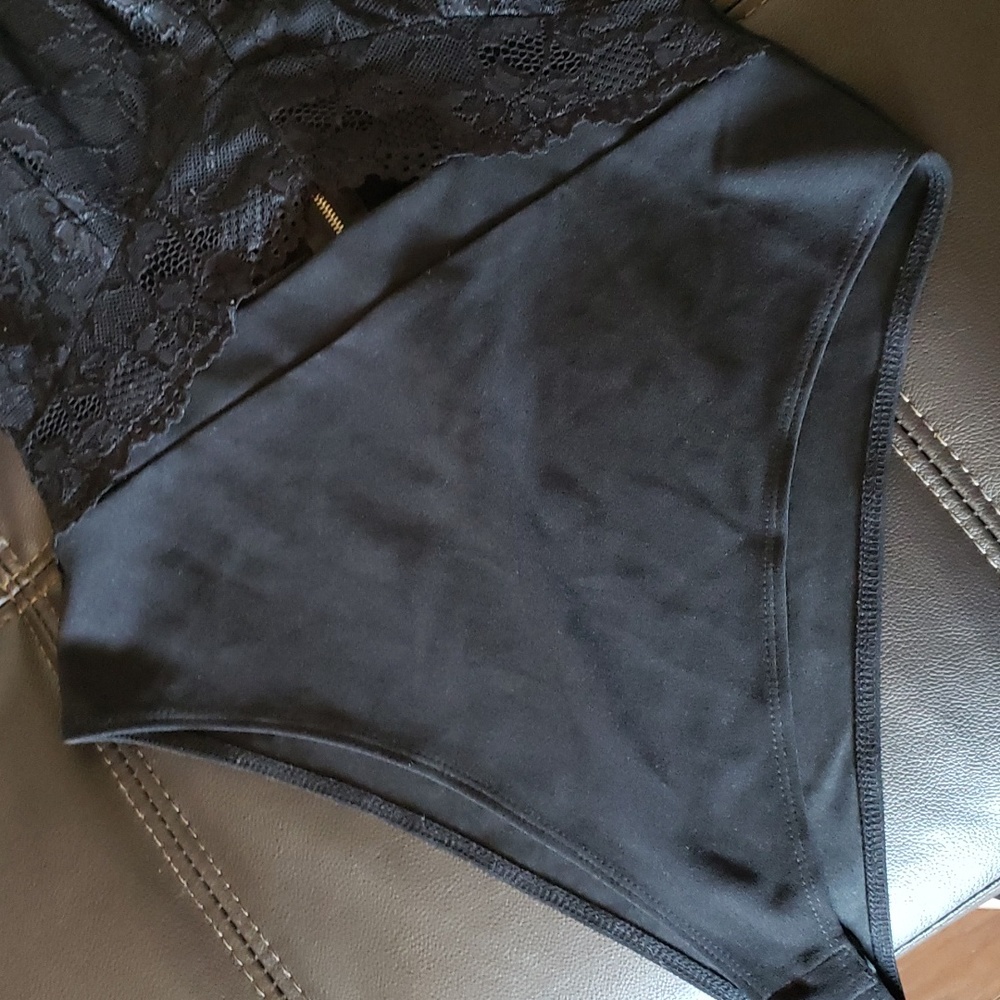 Body suit - Picture 2 of 4